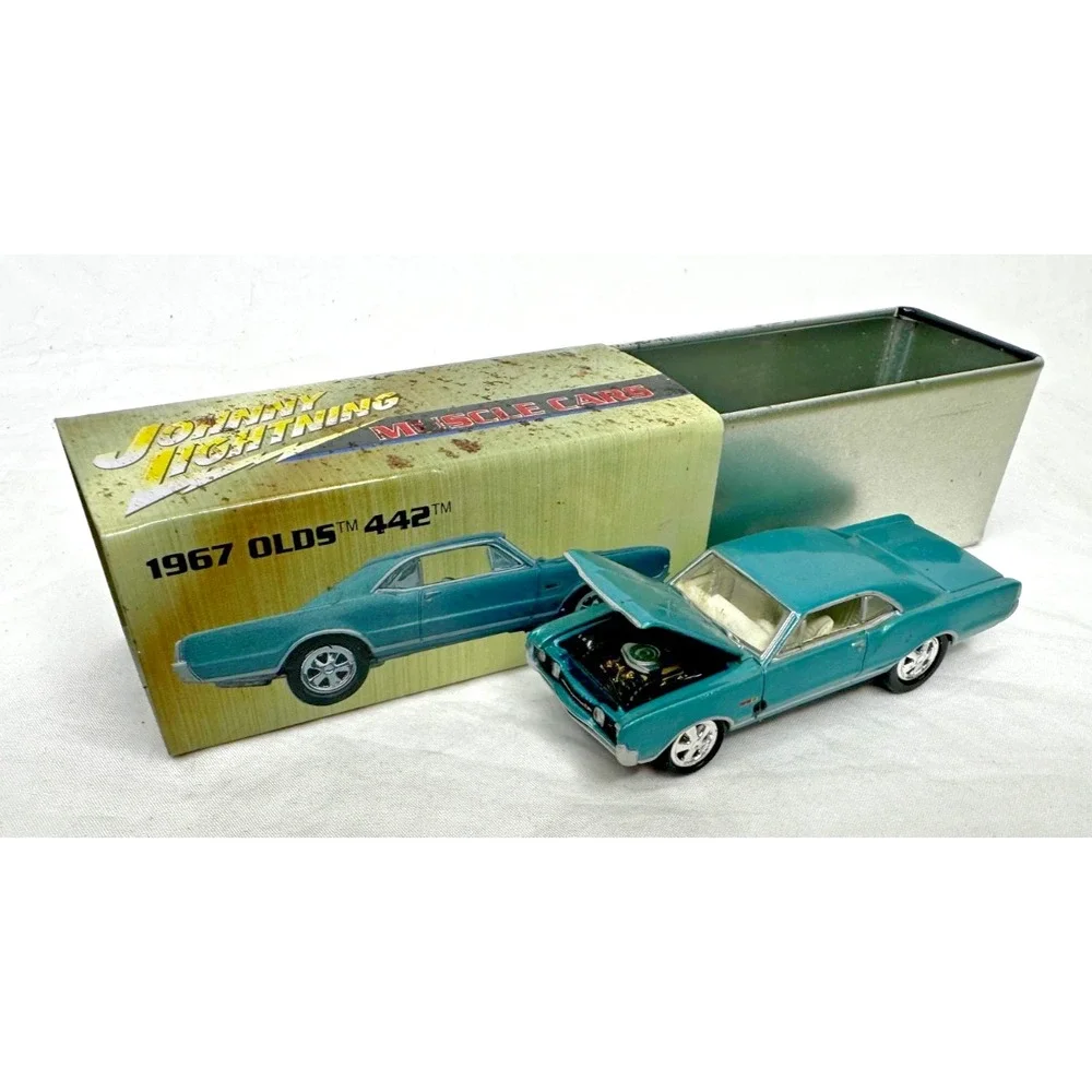 Johnny Lightening Muscle Car 1:64 Scale Die cast 1967 Oldsmobile 442 Aqua Blue
